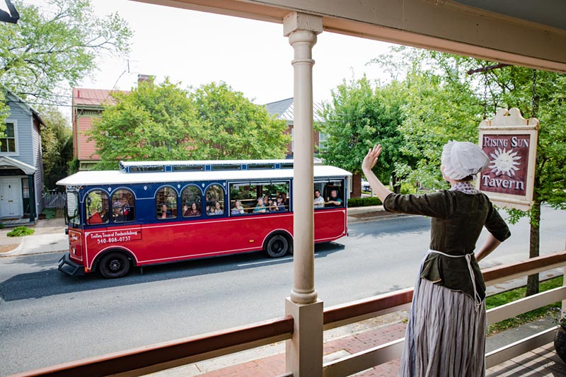 Trolley tour in front of Rising Sun Tavern