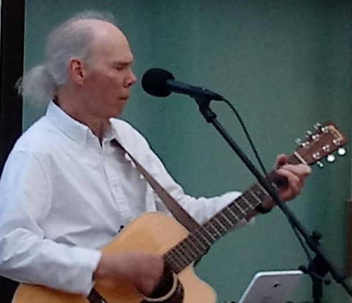 Robert Keelin with guitar