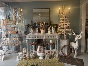 Du Jardin's Christmas window display 2025