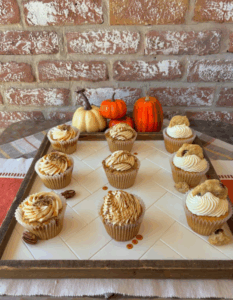 3 rows of cupcakes from sweet reasons